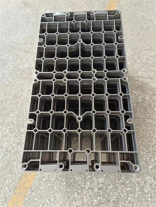 多用炉爱协林一吨料盘